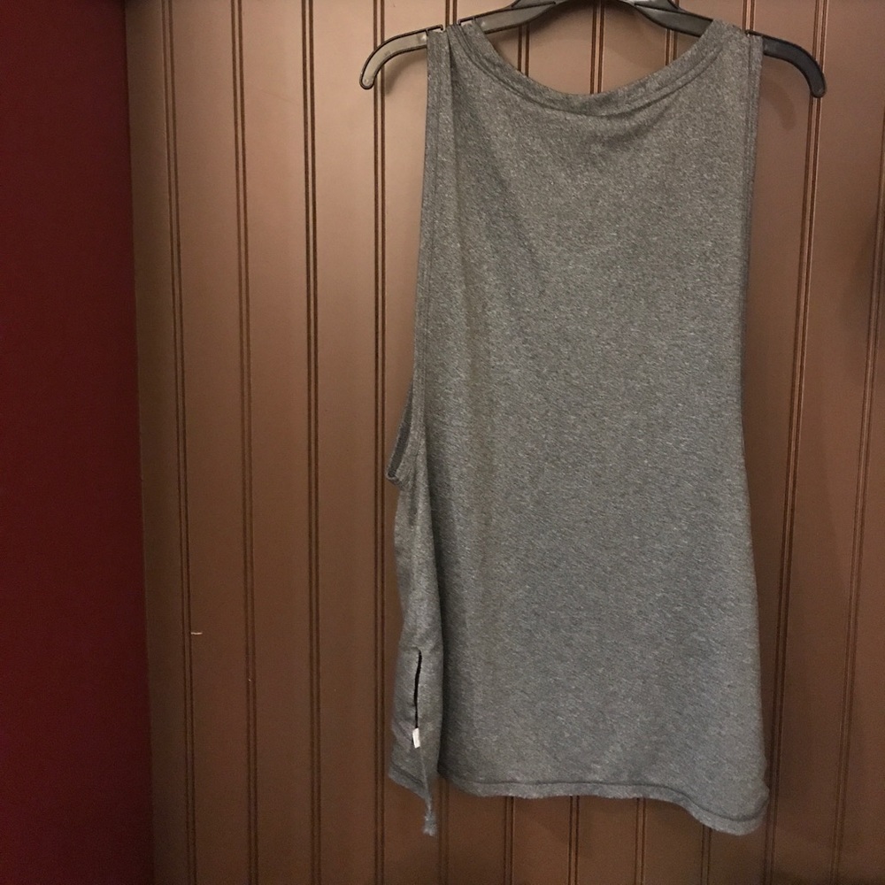 Champion muscle tank